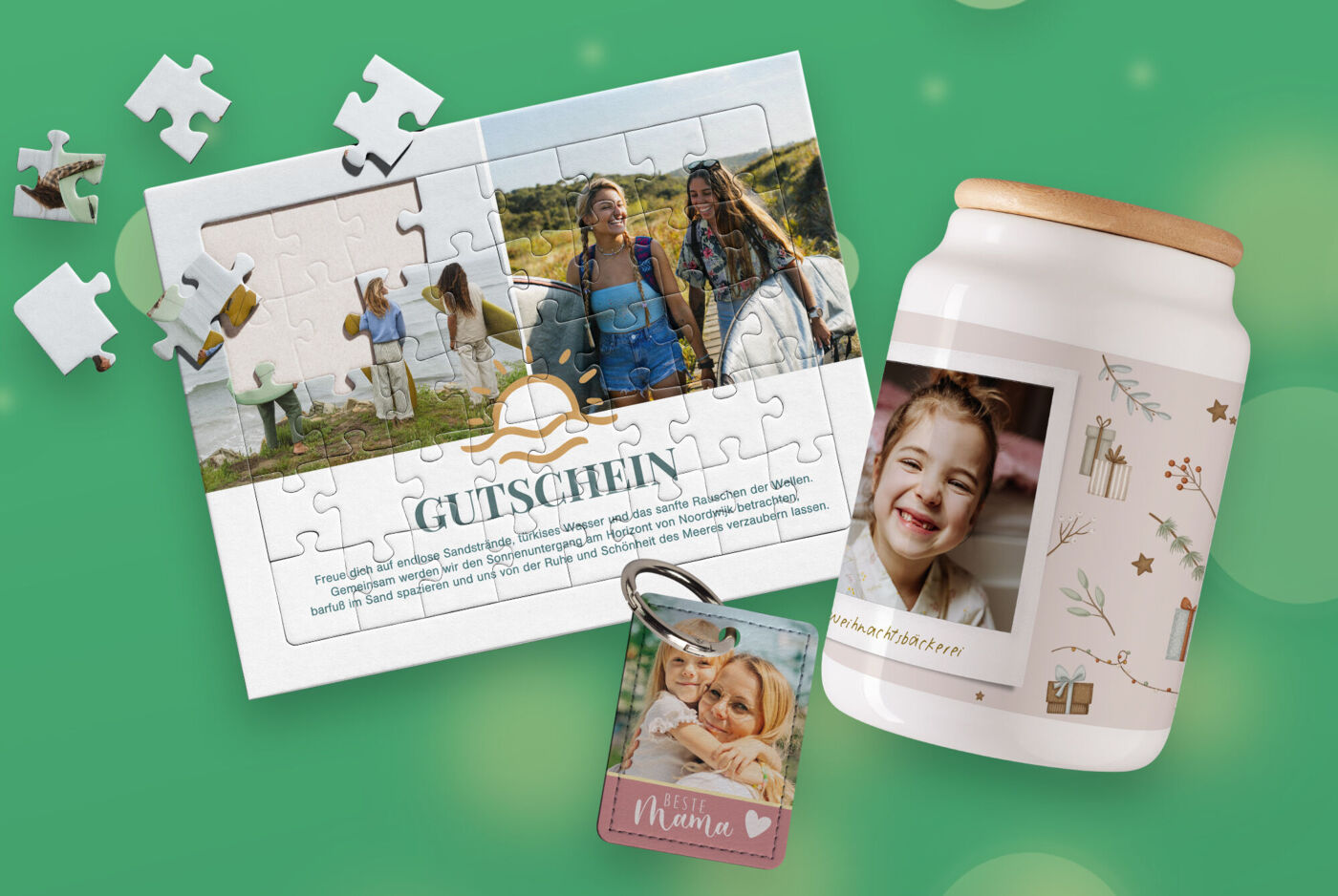 Verschiedene Fotogeschenke: Ein Puzzle mit Gutschein, eine Aufbewahrungsdose mit Weihnachtsdesign und ein Schlüsselanhänger